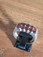 Zilveren ring met granaat., Sieraden, Tassen en Uiterlijk, Ringen, Ophalen of Verzenden, Zo goed als nieuw, X, Dame
