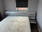Tweepersoonsbed met matras 180x200, Overige materialen, Gebruikt, Tweepersoons, Ophalen of Verzenden