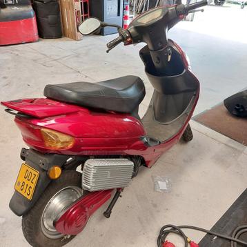Electrische scooter 2015  185 km gereden beschikbaar voor biedingen