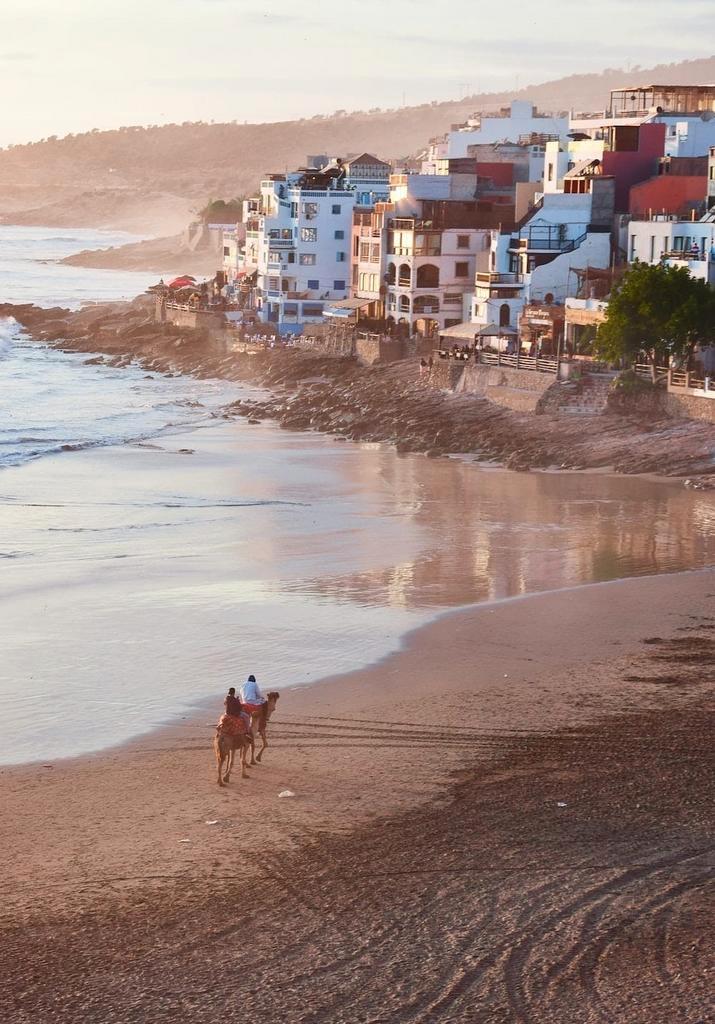 Retourvlucht Amsterdam - Agadir (Marokko) 13 jan - 2 feb, Tickets en Kaartjes, Trein, Bus en Vliegtuig, Twee personen, Met bestemming of datum