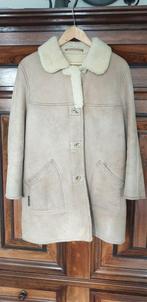 lammy coat. suède met schapenwol .Beige / licht bruin, Kleding | Dames, Jassen | Winter, Ophalen of Verzenden, Zo goed als nieuw