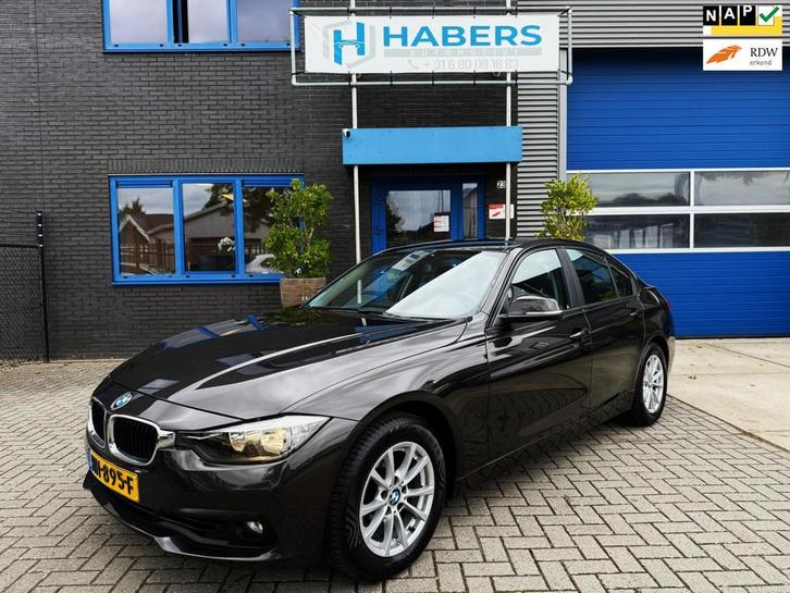 BMW 3-serie 318i Essential 136PK|Origineel NL|Face Lift|Navi, Auto's, BMW, Bedrijf, Te koop, 3-Serie, ABS, Airbags, Airconditioning