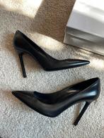 Yves Saint Laurent hakken zwart, Kleding | Dames, Yves Saint Laurent, Pumps, Zwart, Ophalen of Verzenden