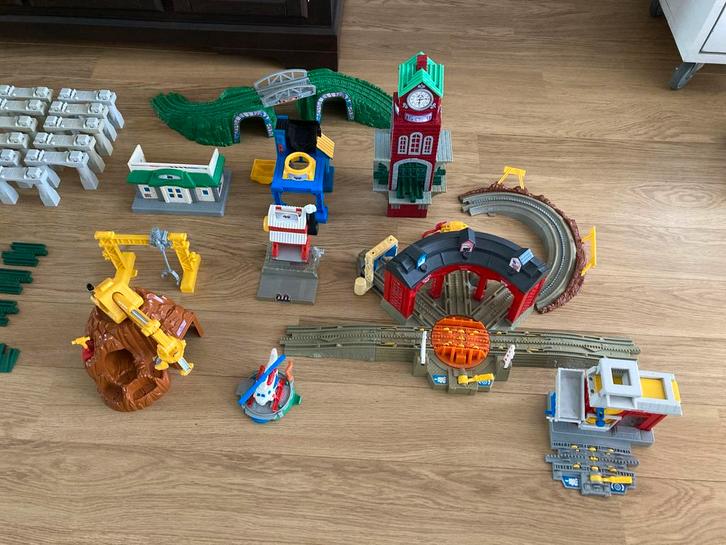 Geotrax treinset met goed werkende locomotief Fisher price, Kinderen en Baby's, Speelgoed | Fisher-Price, Gebruikt, Auto of Voertuig