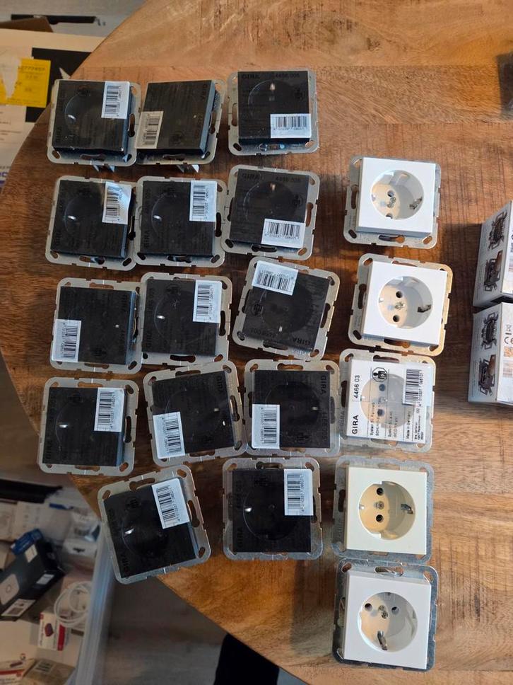 Schakelmateriaal en groepenkast onderdelen, Doe-het-zelf en Verbouw, Elektra en Kabels, Nieuw, Overige typen, Ophalen of Verzenden