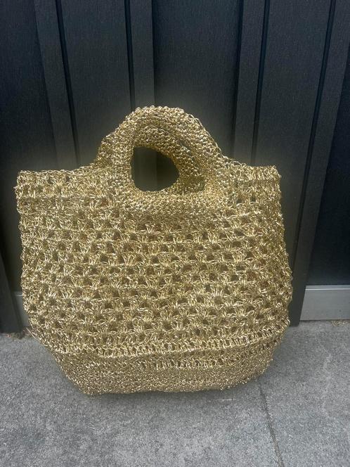 Tas/ damestas metallic raffia goud nieuw, Sieraden, Tassen en Uiterlijk, Tassen | Damestassen, Nieuw, Ophalen of Verzenden