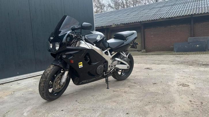 Honda CBR900RR Fireblade, Motoren, Motoren | Honda, Particulier, Super Sport, meer dan 35 kW, 4 cilinders, Motorrijbewijs A, Ophalen of Verzenden