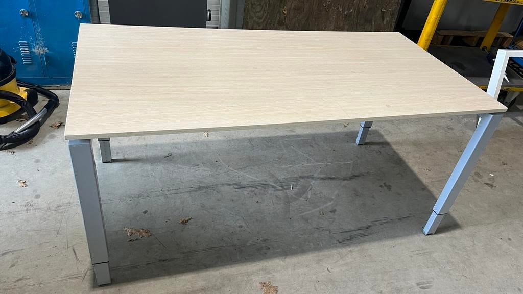 Kantine tafel, Ophalen, Gebruikt, In hoogte verstelbaar, X