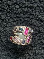Uno de 50 zilveren ring met kleurrijke edelstenen., Sieraden, Tassen en Uiterlijk, Ringen, 18 tot 19, Gebruikt, Overige kleuren
