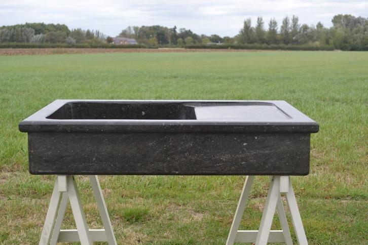 massieve verzoete arduinen gootsteen met ronde neus, Doe-het-zelf en Verbouw, Sanitair, Wastafel, Steen, Ophalen