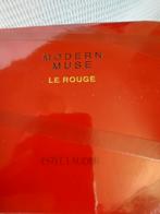 Prachtige doos met Estee Lauder  Moder Muse Le Rouge, Sieraden, Tassen en Uiterlijk, Uiterlijk | Parfum, Nieuw, Ophalen of Verzenden