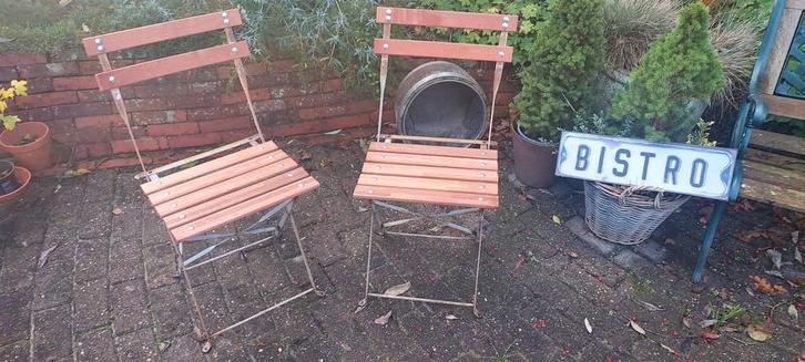 2 Opgeknapte Bistro Stoeltjes - Nieuw Hardhout, Tuin en Terras, Tuinstoelen, Gebruikt, Hout, Inklapbaar, Ophalen
