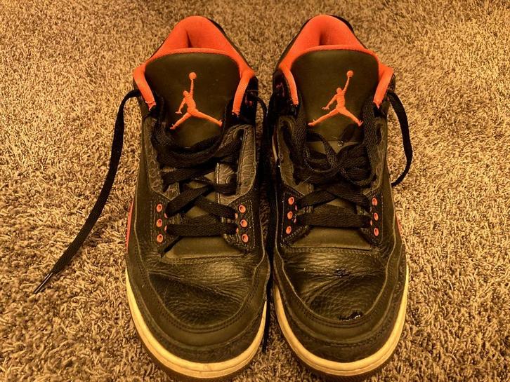 Nike Air Jordan 3 Retro 'Crimson' 136064-005 Maat 43 US9.5, Kleding | Heren, Schoenen, Gedragen, Sneakers of Gympen, Zwart, Ophalen of Verzenden