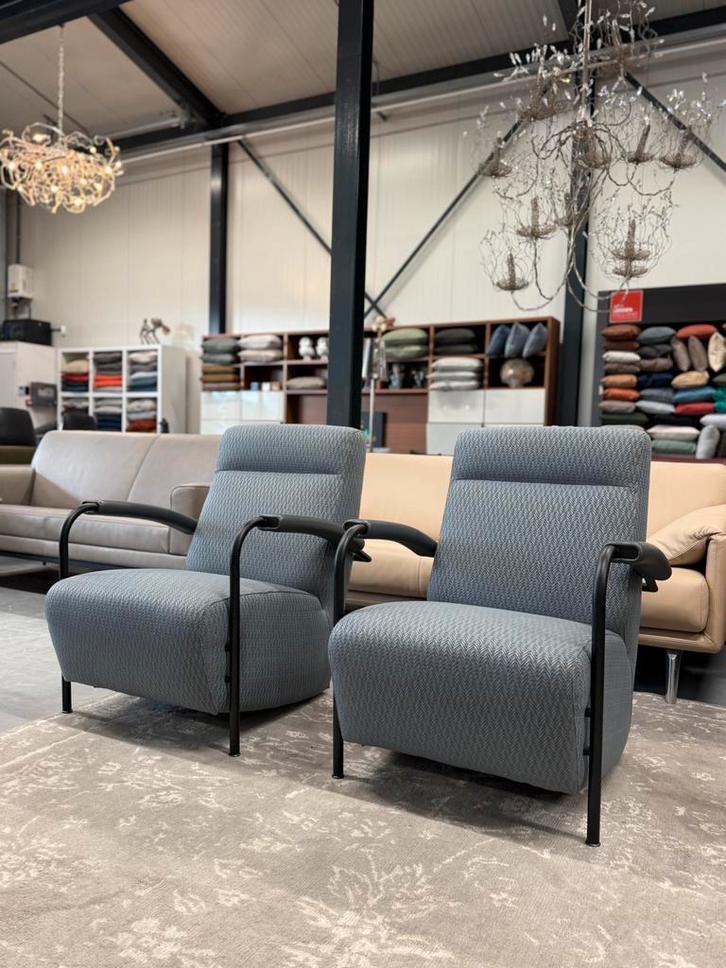 2 nieuwstaat Leolux Scylla Fauteuil Hoog Design stoel Stof, Huis en Inrichting, Fauteuils, Nieuw, Stof, 50 tot 75 cm, 75 tot 100 cm