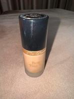 Too Faced Born This Way foundation - Light Beige, Gebruikt, Gehele gezicht, Beige, Ophalen of Verzenden