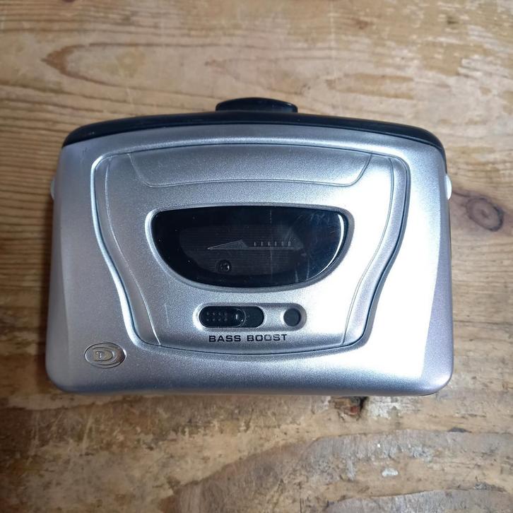Durabrand 820M Walkman Cassettespeler, Audio, Tv en Foto, Walkmans, Discmans en Minidiscspelers, Walkman, Ophalen of Verzenden