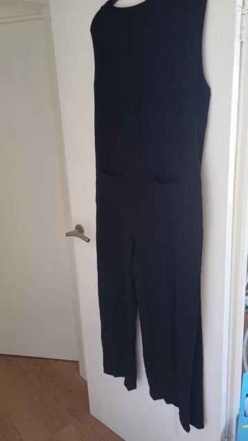 jumpsuit beschikbaar voor biedingen