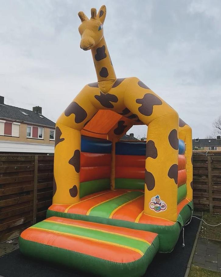 Springkussen giraffe te huur, Hobby en Vrije tijd, Feestartikelen | Verhuur, Ophalen of Verzenden