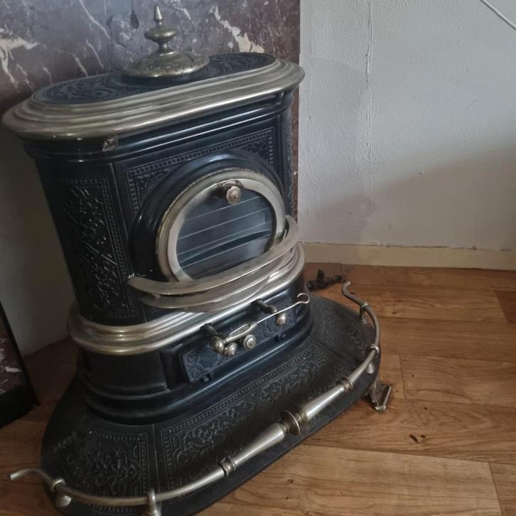 Antieke Potkachel - Prachtstuk! Gietijzer gaskachel, Huis en Inrichting, Kachels, Gebruikt, Vrijstaand, Gaskachel, Gas, Ophalen