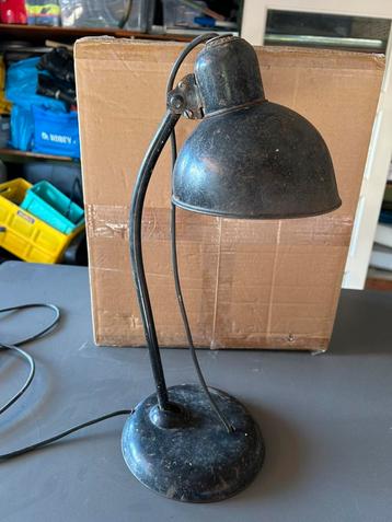 Antieke original Kaiser Idell Bureaulamp beschikbaar voor biedingen