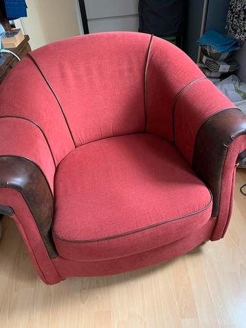 Gratis fauteuil bloedrood stof 