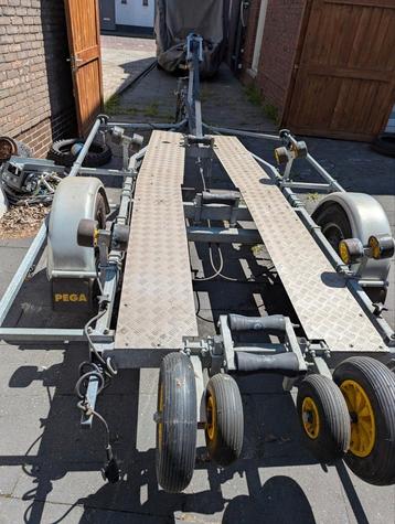 Zeldzame Pega 1350kg KANTELTRAILER.(Kenteken) beschikbaar voor biedingen