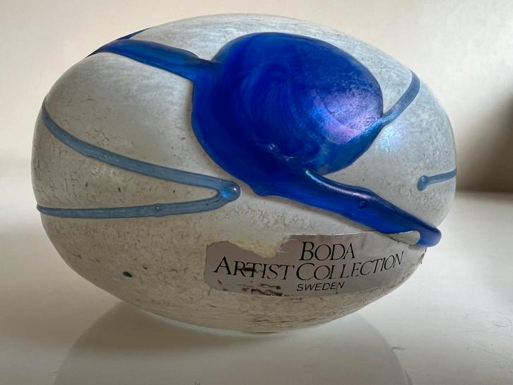 Vintage Kosta Boda Artist ‘Galaxy Blue’ Paperweight Vallien, Antiek en Kunst, Kunst | Designobjecten, Ophalen of Verzenden