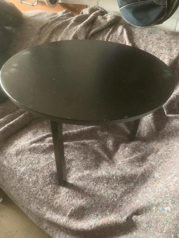 Laatste kans: Zwart gelakte salontafel