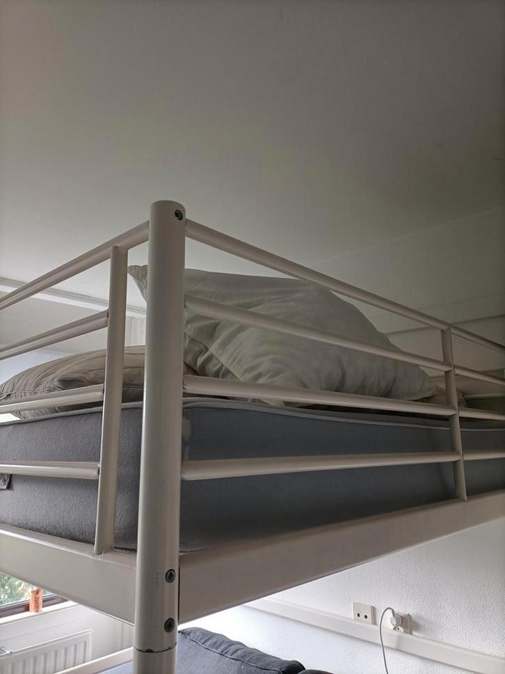 Svarta hoogslaper wit, Huis en Inrichting, Slaapkamer | Stapelbedden en Hoogslapers, Gebruikt, Hoogslaper, 160 cm, 220 cm, Twijfelaar