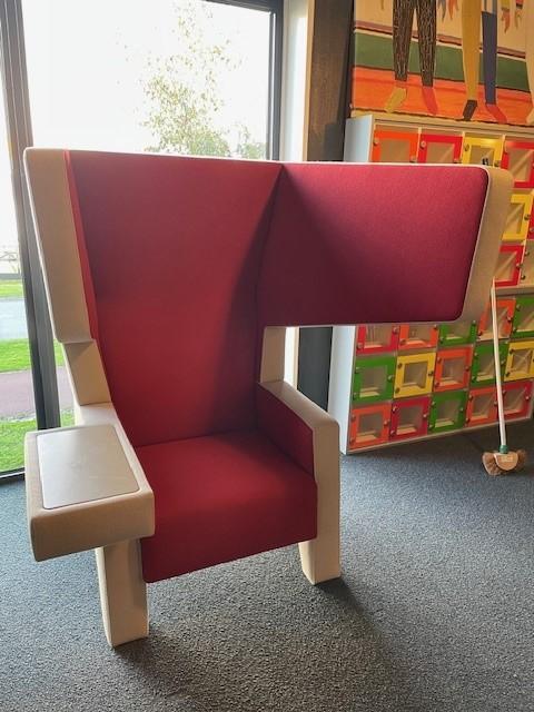 Earchair Prooff van Jurgen Bey, Akoestische Design Stoelen, Huis en Inrichting, Stoelen, Gebruikt, Twee, Kunststof, Rood, Ophalen of Verzenden