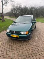 Volkswagen Polo 1.6 55KW AUT 1997 Groen, Auto's, 450 kg, 74 pk, 31 €/maand, 4 cilinders