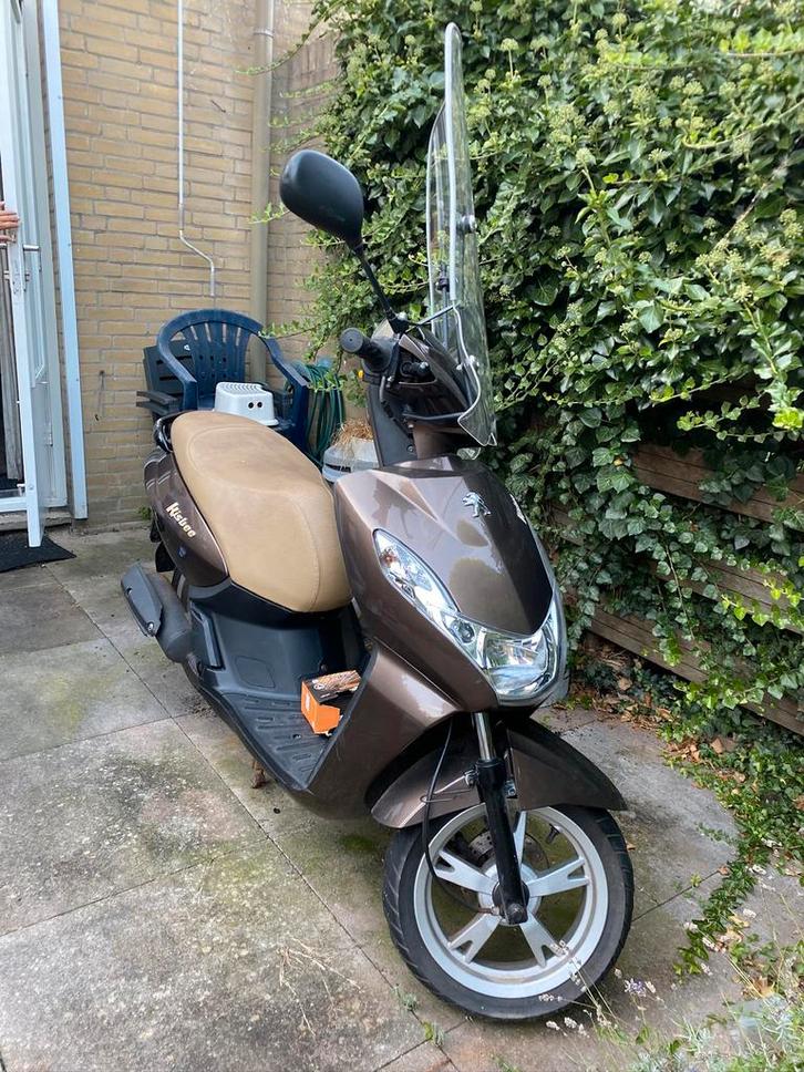 Klus Scooter Peugot Kisbee 2012 / K1-AB-AA, Fietsen en Brommers, Scooters | Peugeot, Zo goed als nieuw, Overige modellen, Ophalen