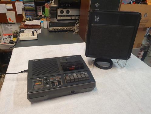 Sanyo M2599 LL - Cass.D met ingeb. Versterker, Audio, Tv en Foto, Cassettedecks, Enkel, Philips, Tape counter, Ophalen of Verzenden