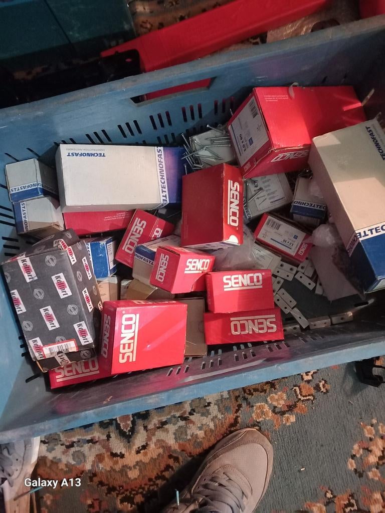 Doos vol diverse bouwmaterialen, Ophalen of Verzenden, Gebruikt, Overige materialen, Overige typen