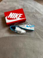 Nike dunk low, Wit, Nike, Ophalen of Verzenden, Sneakers of Gympen