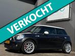 Mini Mini 1.6 John Cooper Works | 211 PK | 100% onderhouden, Voorwielaandrijving, Gebruikt, Zwart, 4 cilinders