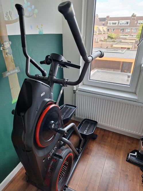 Bowflex Max trainer M3, Sport en Fitness, Fitnessapparatuur, Gebruikt, Hometrainer, Armen, Benen, Borst, Buik, Rug, Metaal, Ophalen
