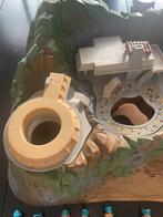 Thunderbirds Eiland met toebehoren en poppetjes, Ophalen