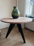 Ronde houten tafel met zwart stalen driepoot, Huis en Inrichting, Tafels | Eettafels, Ophalen, Gebruikt, 100 tot 150 cm, Rond