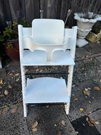 Stokke Tripp Trapp Meegroeistoel - Wit, Kinderen en Baby's, Kinderstoelen, Ophalen, Zo goed als nieuw, Meegroeistoel, Gordel(s)
