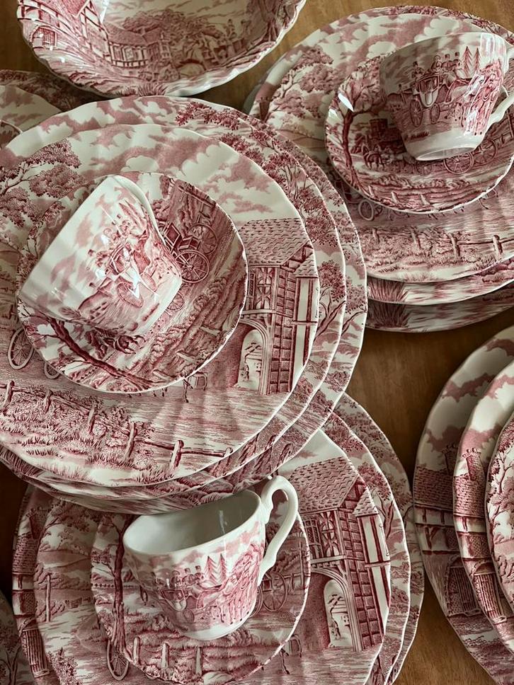 6 persoons Engels servies Myott - compleet, roze, rood, Antiek en Kunst, Antiek | Servies compleet, Ophalen