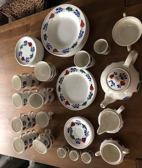 Boerenbond servies…zeer goede staat, Huis en Inrichting, Keuken | Servies, Zo goed als nieuw, Compleet servies, Boerenbont, Porselein