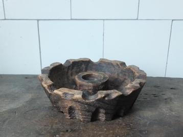 stoere kandelaar brutalist, vintage, kaarshouder, laag model beschikbaar voor biedingen