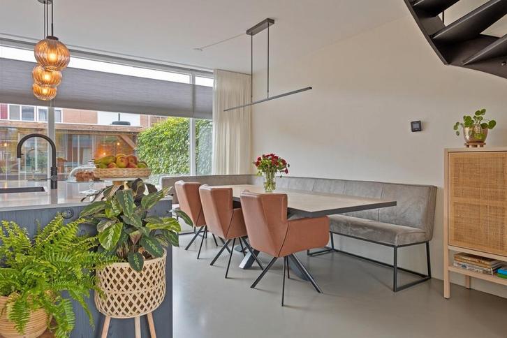 Eetbank Zagreb (Piet Klerkx), Huis en Inrichting, Tafels | Eettafels, Zo goed als nieuw, 200 cm of meer, Vijf personen of meer