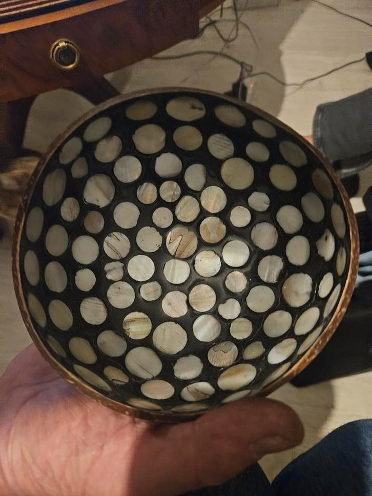 Decoratieve Schaal van Kokosnoot, Huis en Inrichting, Woonaccessoires | Schalen en Manden, Gebruikt, Schaal, Rond, Overige materialen