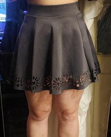 Kort skater / A-lijn rokje beschikbaar voor biedingen