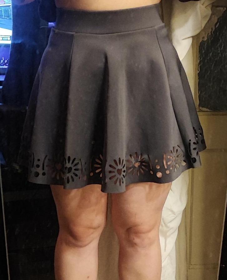 Kort skater / A-lijn rokje, Kleding | Dames, Rokken, Nieuw, Maat 36 (S), Grijs, Boven de knie, Ophalen of Verzenden