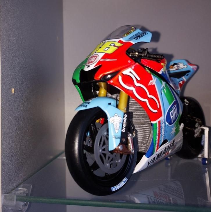 Gezocht: OVP Valentino Rossi Minichamps 1:12 TT Assen 2007, Hobby en Vrije tijd, Modelauto's | 1:5 tot 1:12, Zo goed als nieuw