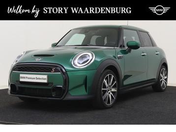 MINI Hatchback Cooper S Classic Automaat / Sportstoelen / St beschikbaar voor biedingen
