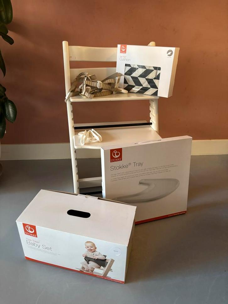 Stokke Tripp Trapp Set - Meegroeistoel, Kinderen en Baby's, Kinderstoelen, Gebruikt, Meegroeistoel, Aanschuifbaar, Afneembaar eetblad